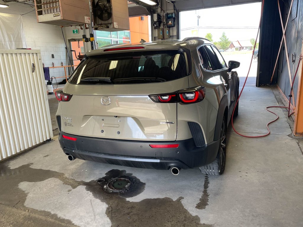 Mazda CX-50  2023 à St-Jérôme, Québec - 10 - w1024h768px