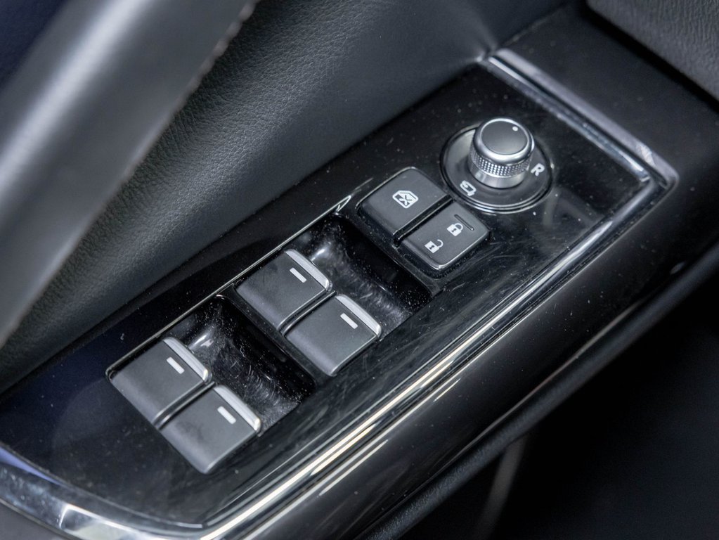 2019 Mazda CX-9 in St-Jérôme, Quebec - 27 - w1024h768px