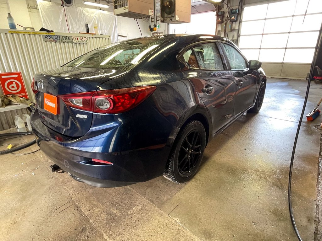 Mazda 3  2016 à St-Jérôme, Québec - 8 - w1024h768px