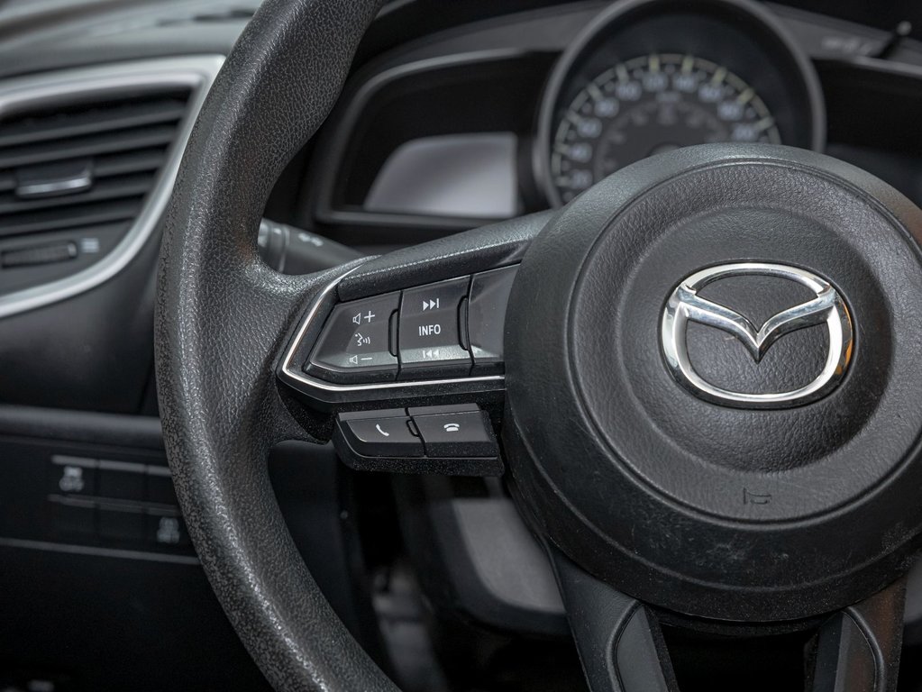 2018 Mazda 3 in St-Jérôme, Quebec - 14 - w1024h768px