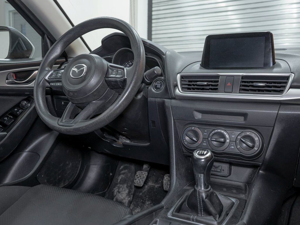 2018 Mazda 3 in St-Jérôme, Quebec - 26 - w1024h768px