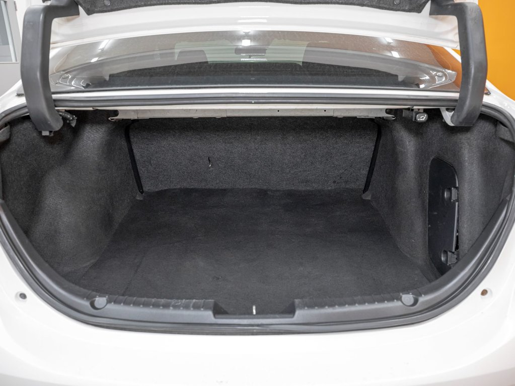 2018 Mazda 3 in St-Jérôme, Quebec - 28 - w1024h768px