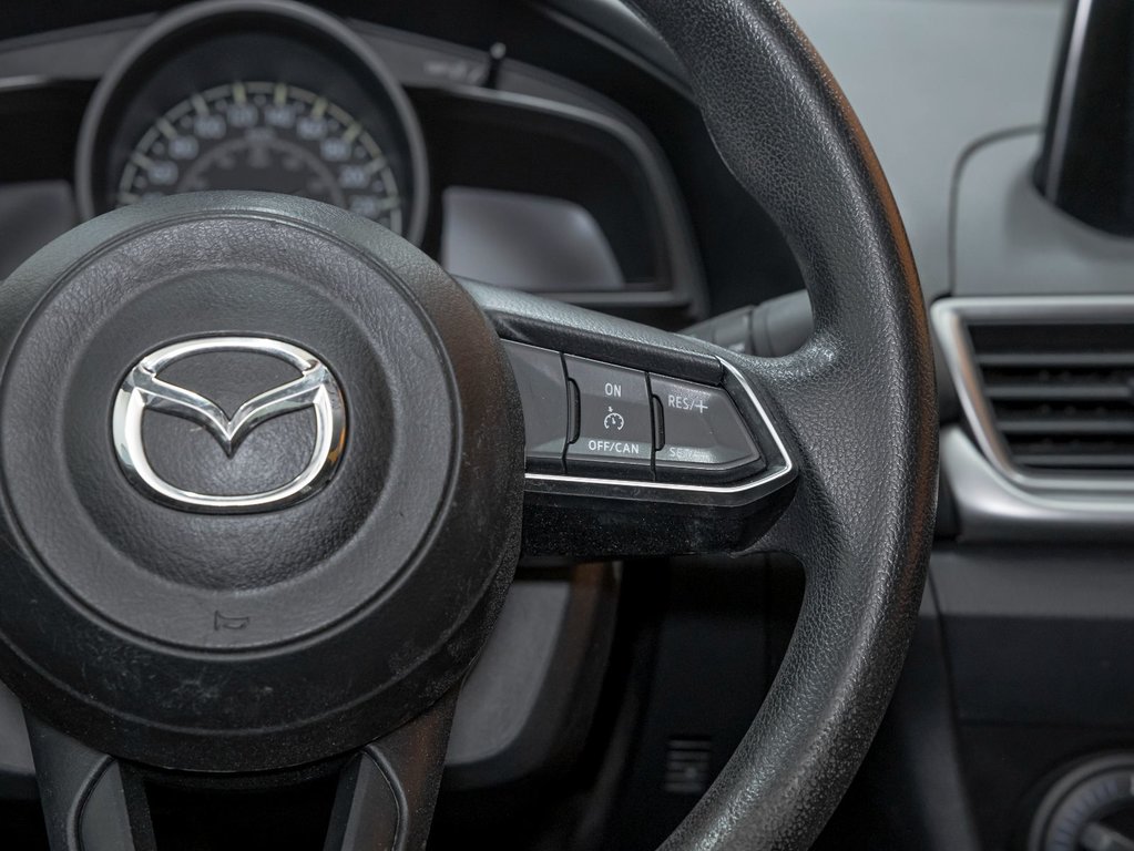 2018 Mazda 3 in St-Jérôme, Quebec - 15 - w1024h768px