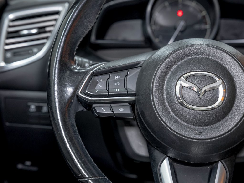 Mazda 3  2018 à St-Jérôme, Québec - 15 - w1024h768px