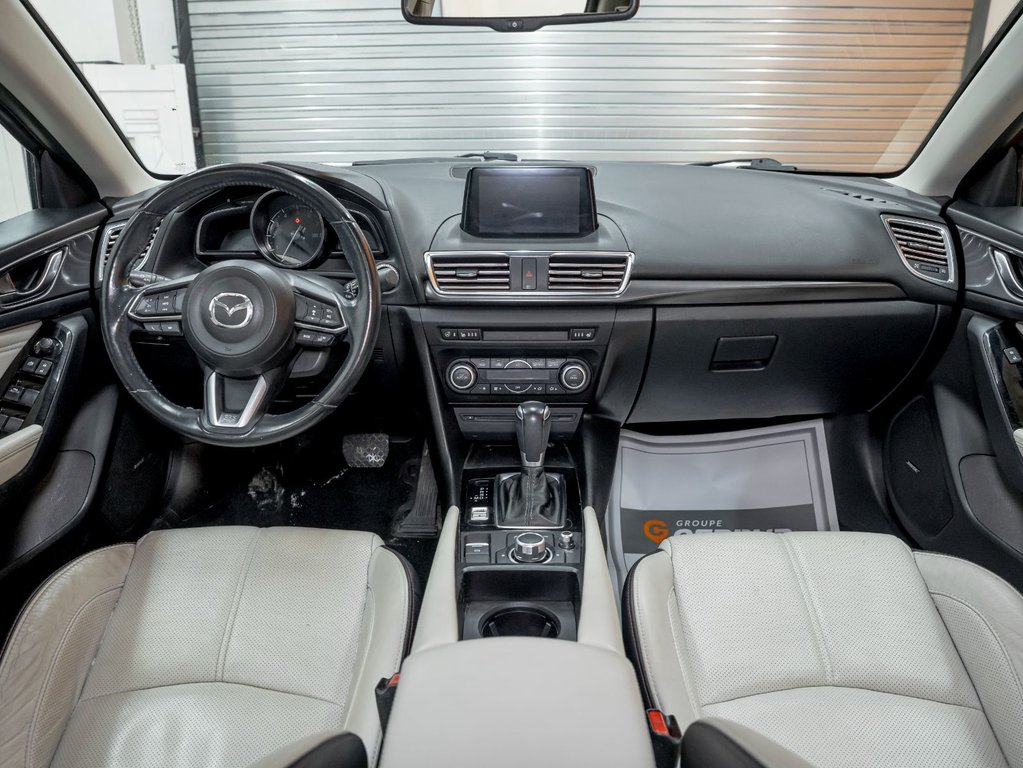 Mazda 3  2018 à St-Jérôme, Québec - 12 - w1024h768px