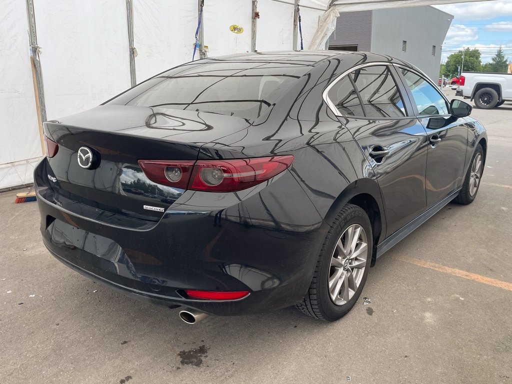 Mazda 3  2020 à St-Jérôme, Québec - 8 - w1024h768px