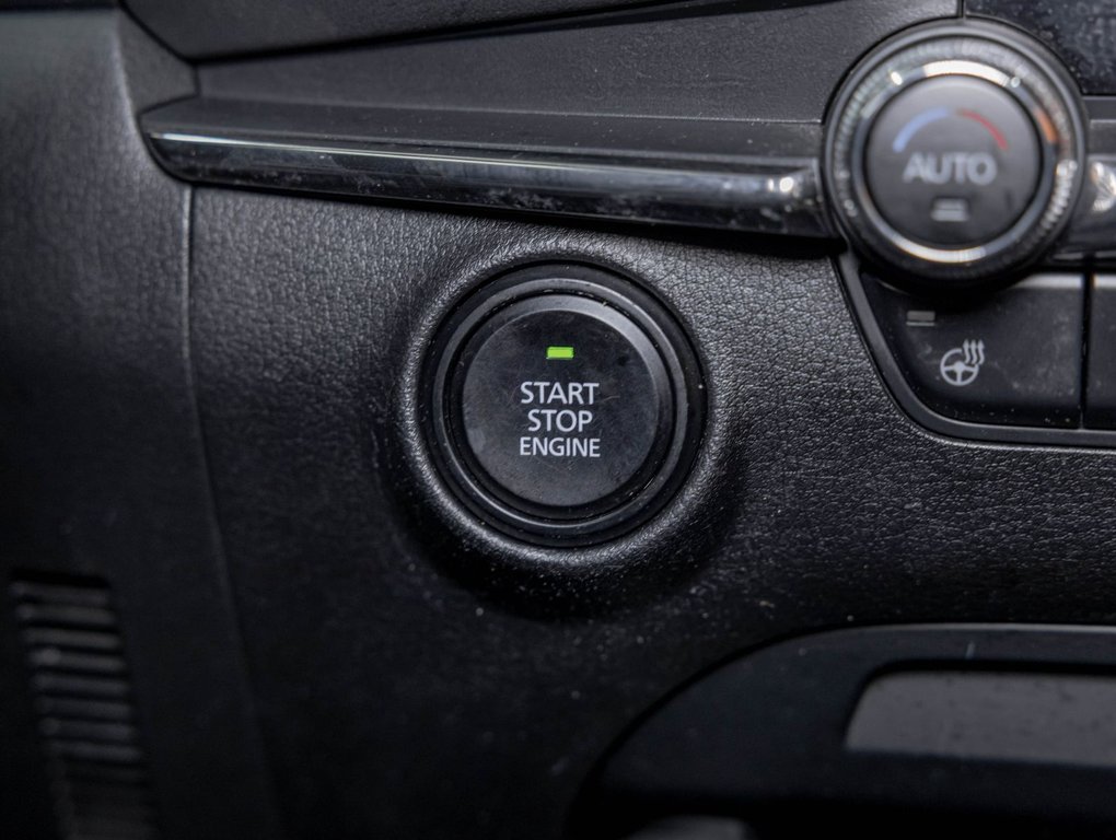 2020 Mazda 3 in St-Jérôme, Quebec - 24 - w1024h768px