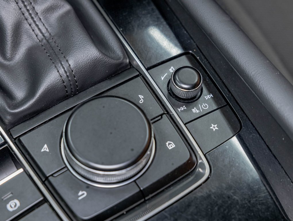 2020 Mazda 3 in St-Jérôme, Quebec - 22 - w1024h768px