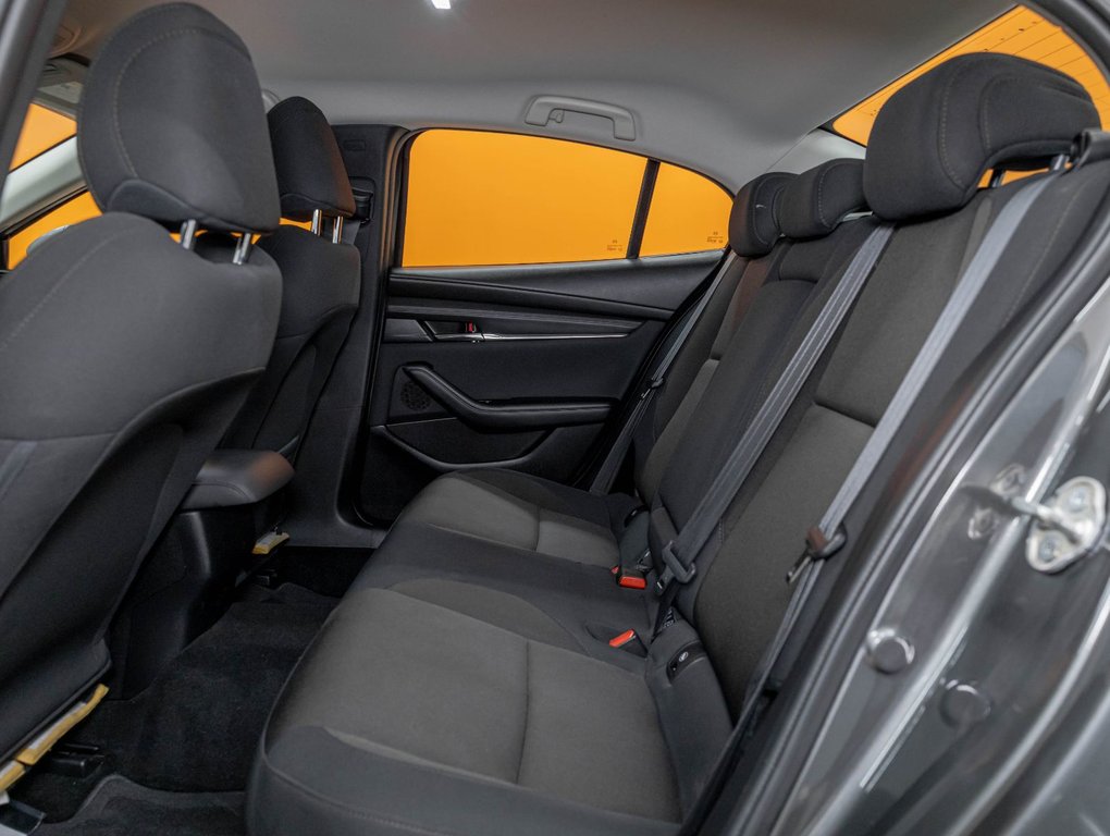 2020 Mazda 3 in St-Jérôme, Quebec - 26 - w1024h768px