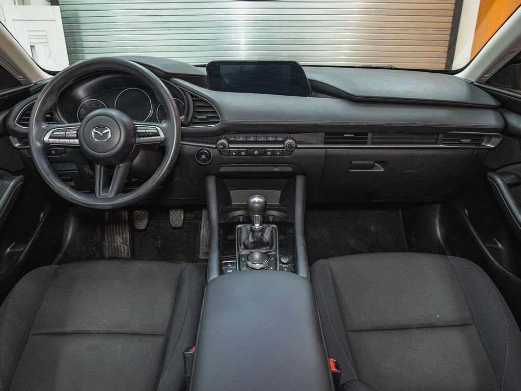Mazda 3  2021 à St-Jérôme, Québec - 11 - w1024h768px