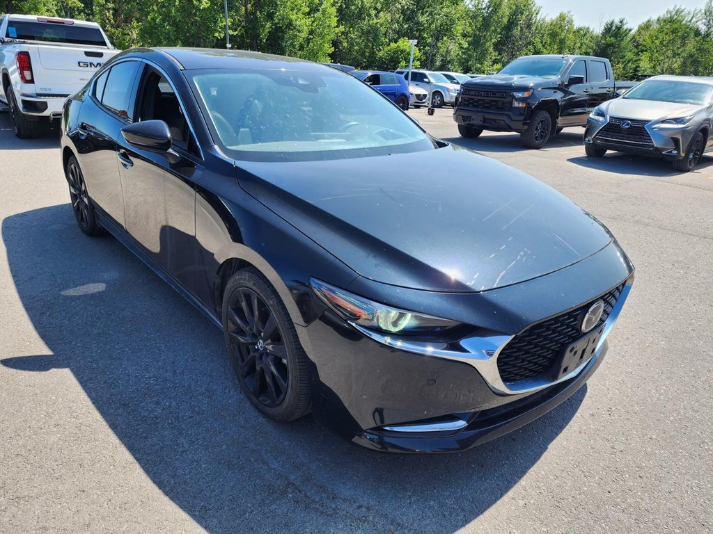 2021 Mazda 3 in St-Jérôme, Quebec - 1 - w1024h768px