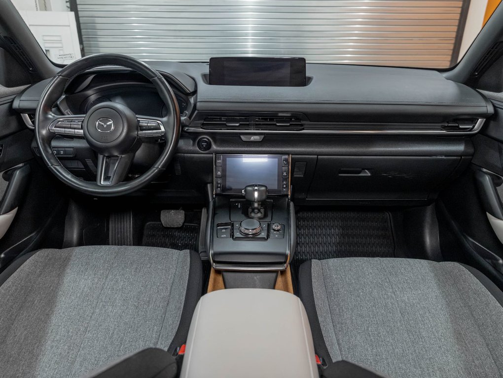 Mazda MX-30 EV  2022 à St-Jérôme, Québec - 11 - w1024h768px