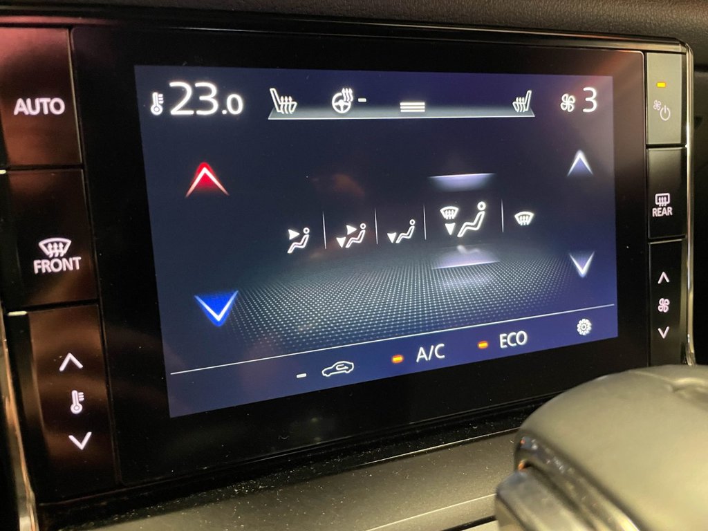 Mazda MX-30 EV  2022 à St-Jérôme, Québec - 13 - w1024h768px