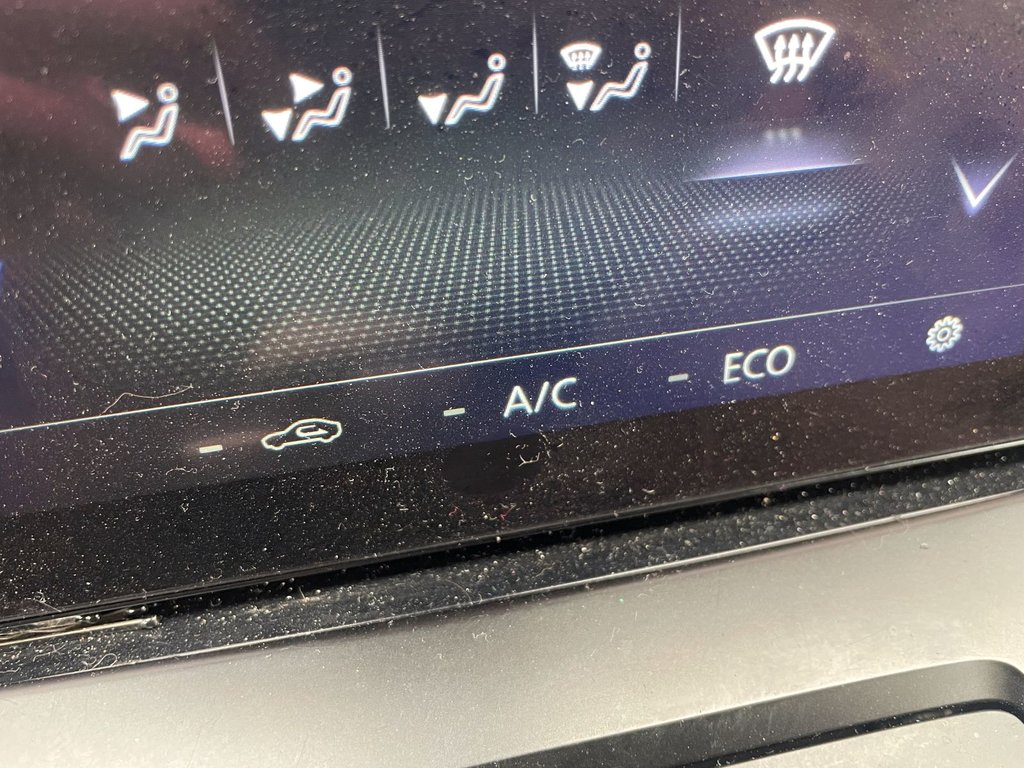 2023 Mazda MX-30 EV in St-Jérôme, Quebec - 14 - w1024h768px