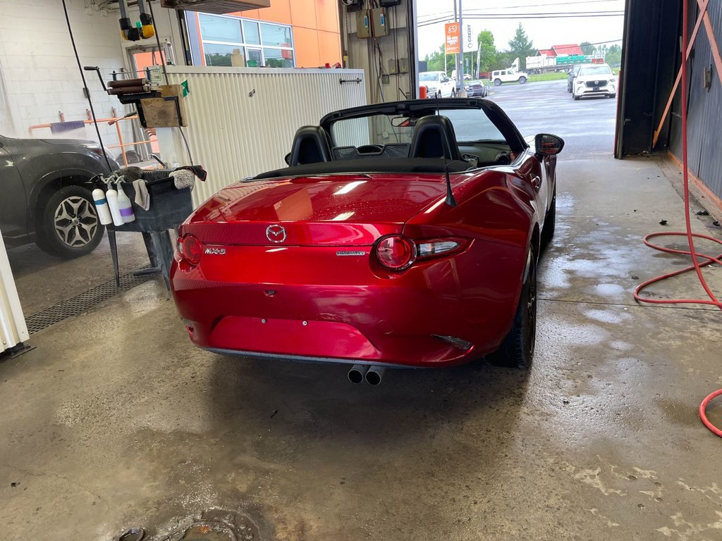 2022 Mazda MX-5 in St-Jérôme, Quebec - 9 - w1024h768px
