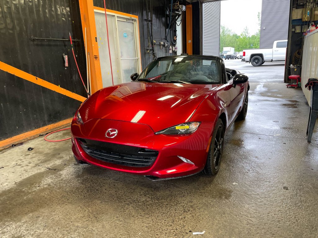 2022 Mazda MX-5 in St-Jérôme, Quebec - 1 - w1024h768px