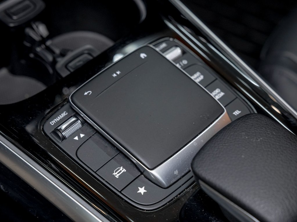 Mercedes-Benz GLB  2022 à St-Jérôme, Québec - 23 - w1024h768px