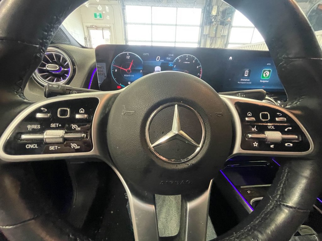 Mercedes-Benz GLB  2022 à St-Jérôme, Québec - 14 - w1024h768px