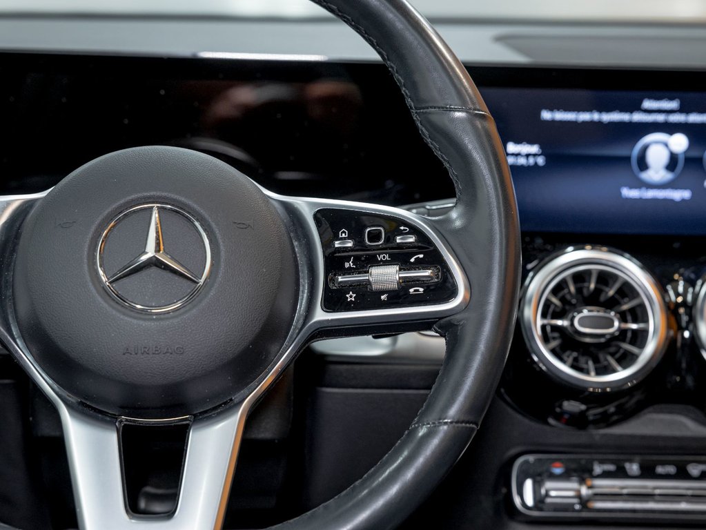 Mercedes-Benz GLB  2022 à St-Jérôme, Québec - 16 - w1024h768px