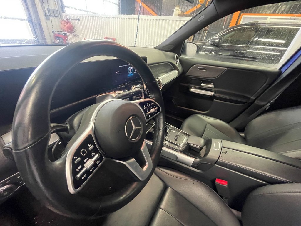 Mercedes-Benz GLB  2022 à St-Jérôme, Québec - 3 - w1024h768px