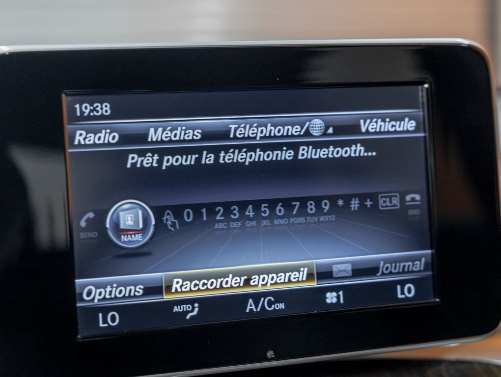 2016 Mercedes-Benz GLC in St-Jérôme, Quebec - 16 - w1024h768px