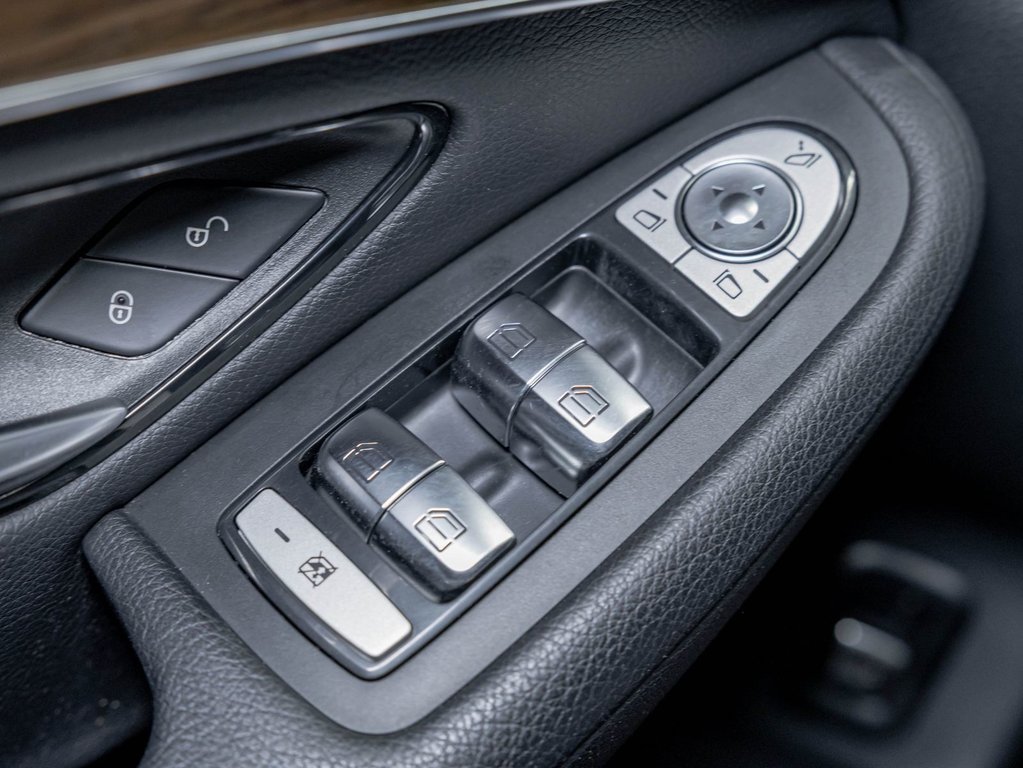 Mercedes-Benz GLC  2019 à St-Jérôme, Québec - 27 - w1024h768px