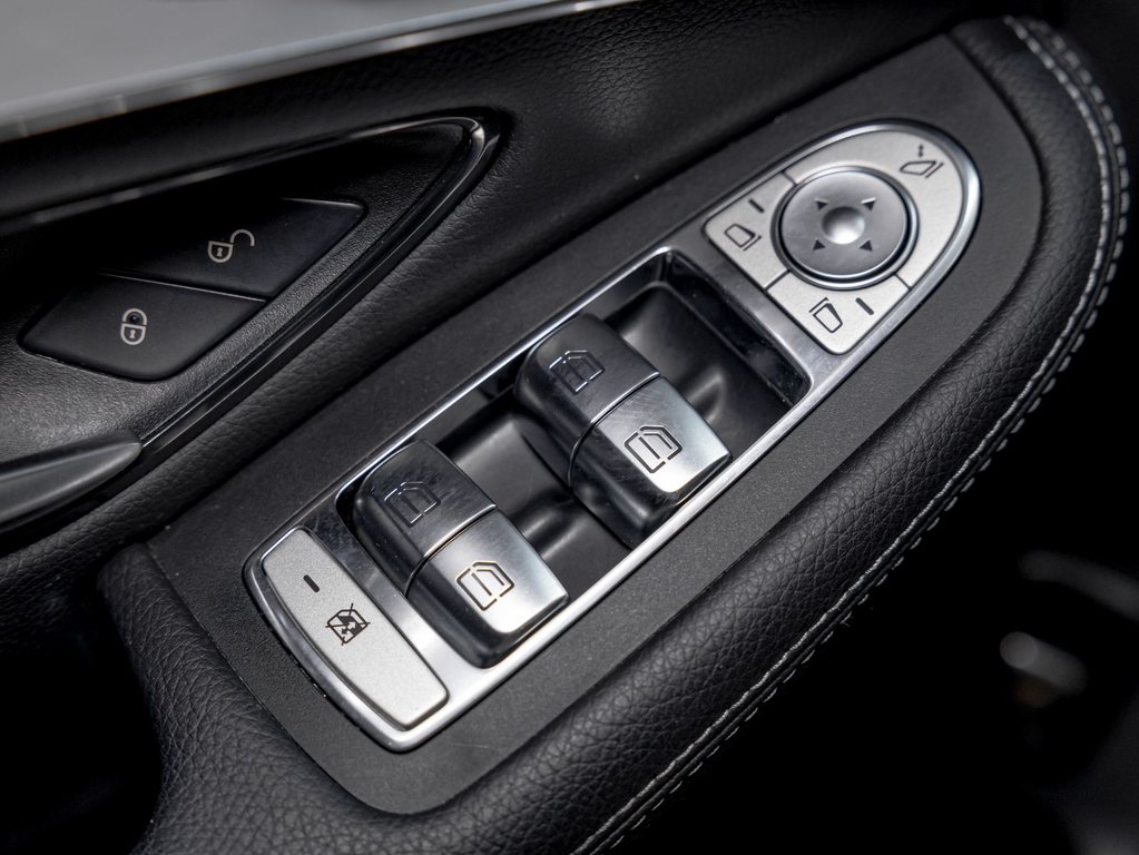 Mercedes-Benz GLC  2022 à St-Jérôme, Québec - 25 - w1024h768px