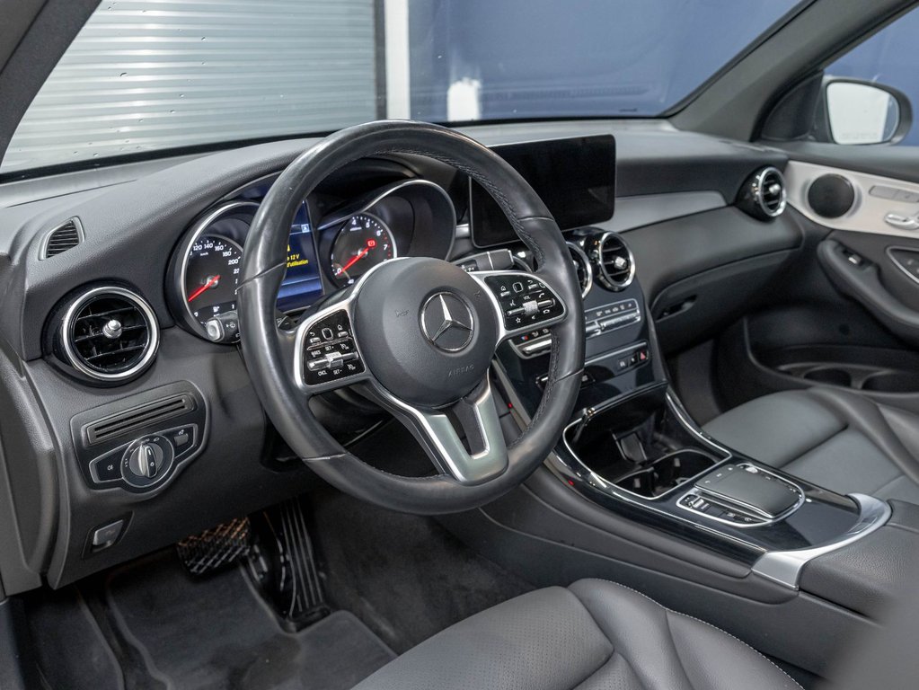 Mercedes-Benz GLC  2022 à St-Jérôme, Québec - 2 - w1024h768px
