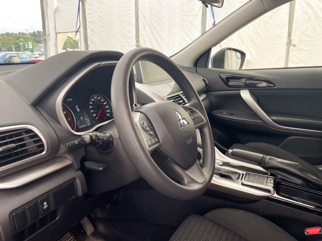 2020 Mitsubishi ECLIPSE CROSS in St-Jérôme, Quebec - 3 - w1024h768px
