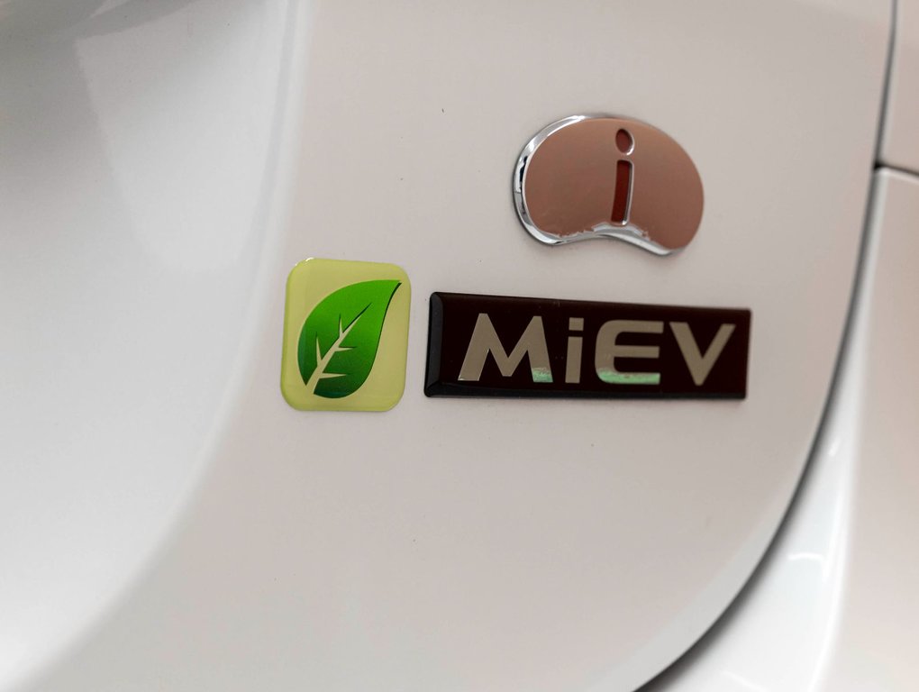 Mitsubishi I-Miev  2016 à St-Jérôme, Québec - 23 - w1024h768px