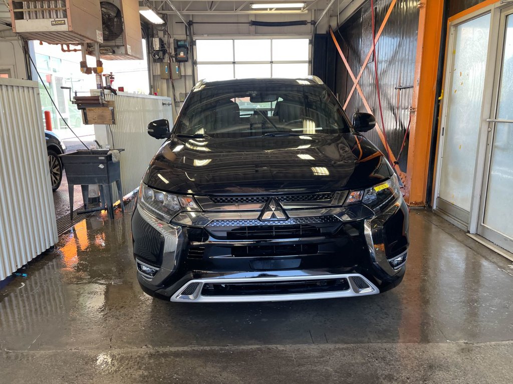2022 Mitsubishi Outlander PHEV in St-Jérôme, Quebec - 5 - w1024h768px
