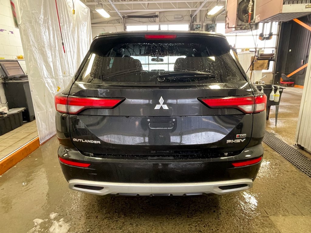 2023 Mitsubishi OUTLANDER PHEV in St-Jérôme, Quebec - 9 - w1024h768px