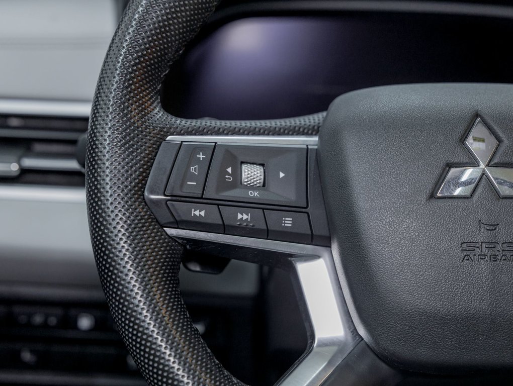 Mitsubishi OUTLANDER PHEV  2023 à St-Jérôme, Québec - 15 - w1024h768px