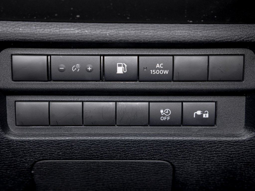 2023 Mitsubishi Outlander PHEV in St-Jérôme, Quebec - 22 - w1024h768px