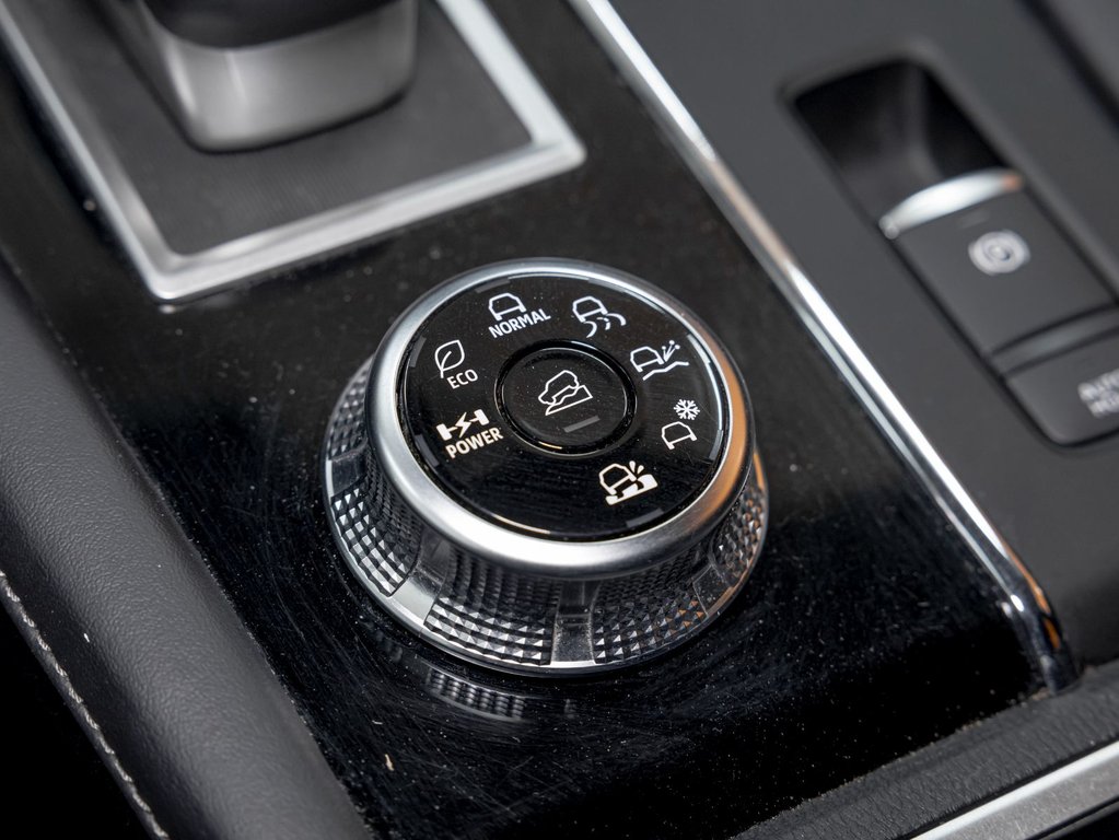 2023 Mitsubishi Outlander PHEV in St-Jérôme, Quebec - 24 - w1024h768px