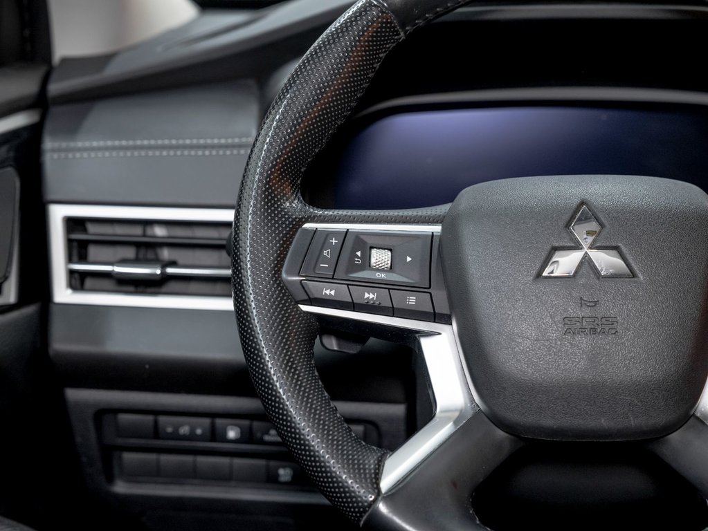 2023 Mitsubishi Outlander PHEV in St-Jérôme, Quebec - 14 - w1024h768px