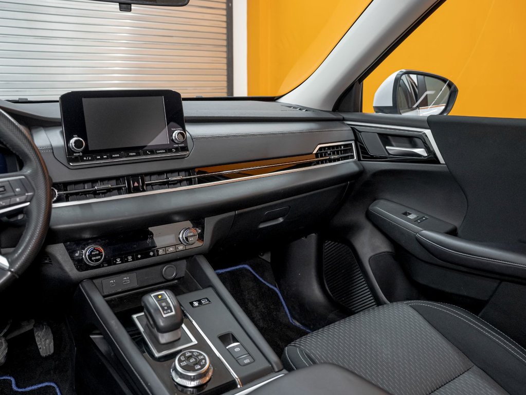 2023 Mitsubishi Outlander PHEV in St-Jérôme, Quebec - 18 - w1024h768px