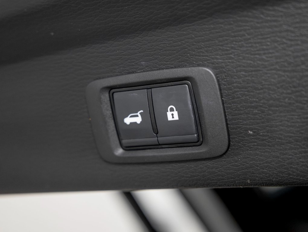 Mitsubishi Outlander PHEV  2023 à St-Jérôme, Québec - 37 - w1024h768px