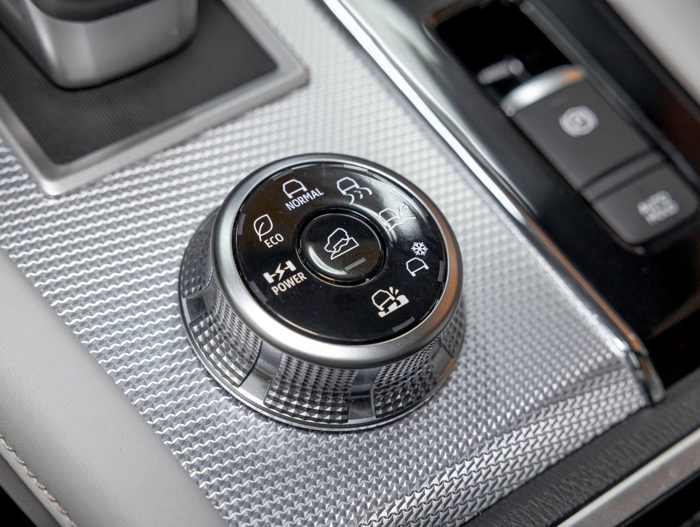 Mitsubishi Outlander PHEV  2023 à St-Jérôme, Québec - 26 - w1024h768px