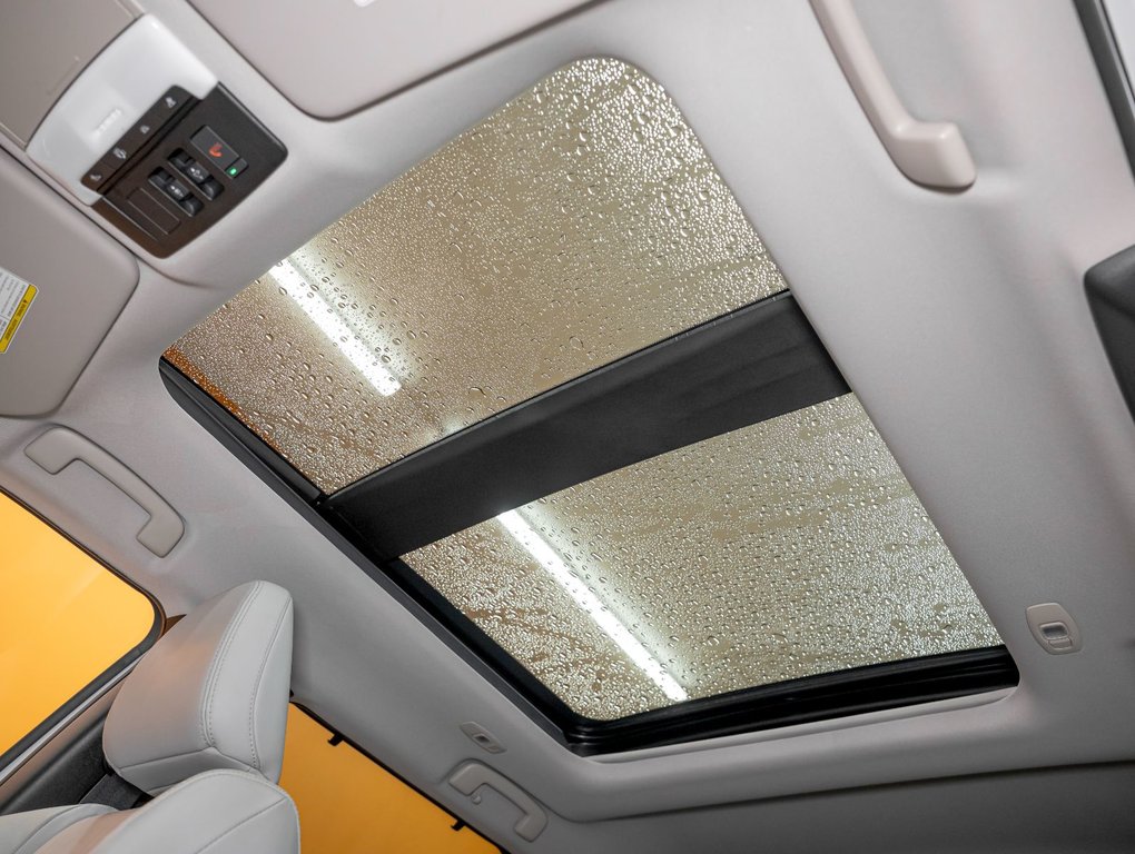 Mitsubishi Outlander PHEV  2023 à St-Jérôme, Québec - 4 - w1024h768px