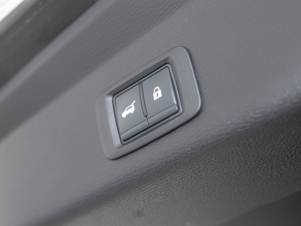 Mitsubishi Outlander PHEV  2023 à St-Jérôme, Québec - 35 - w1024h768px