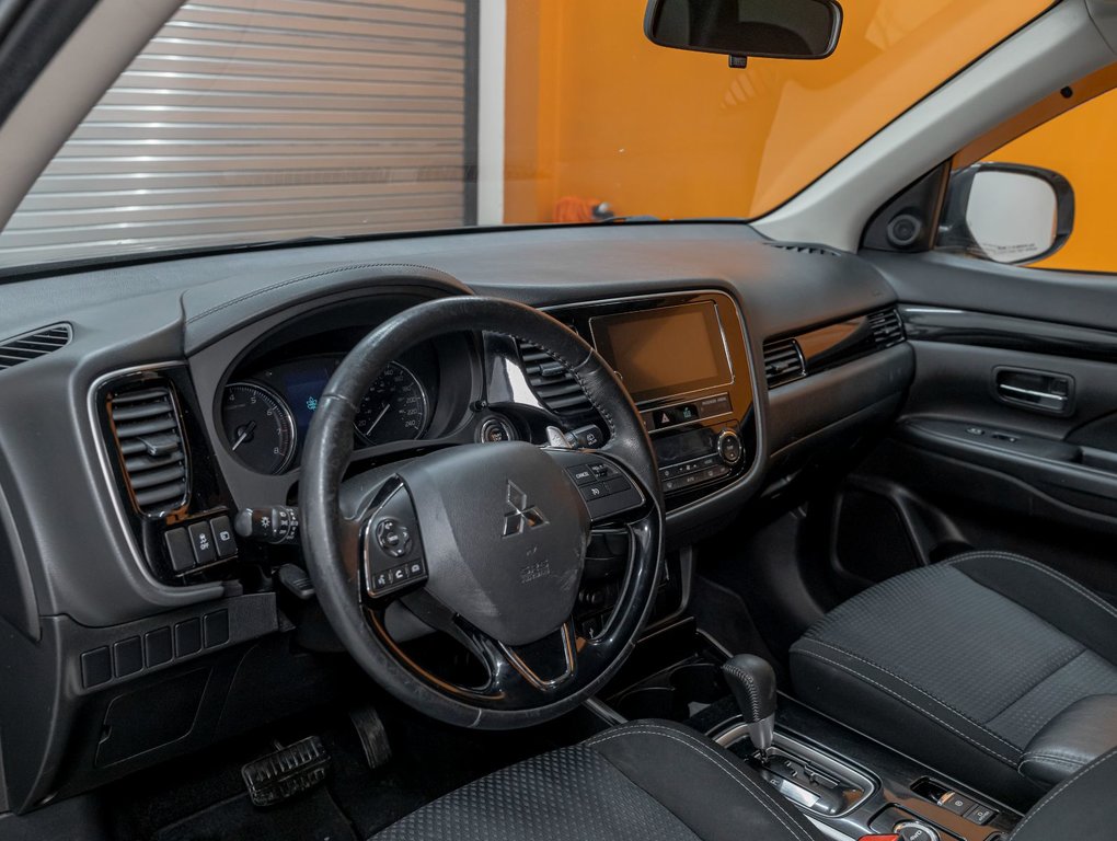 Mitsubishi Outlander  2019 à St-Jérôme, Québec - 2 - w1024h768px