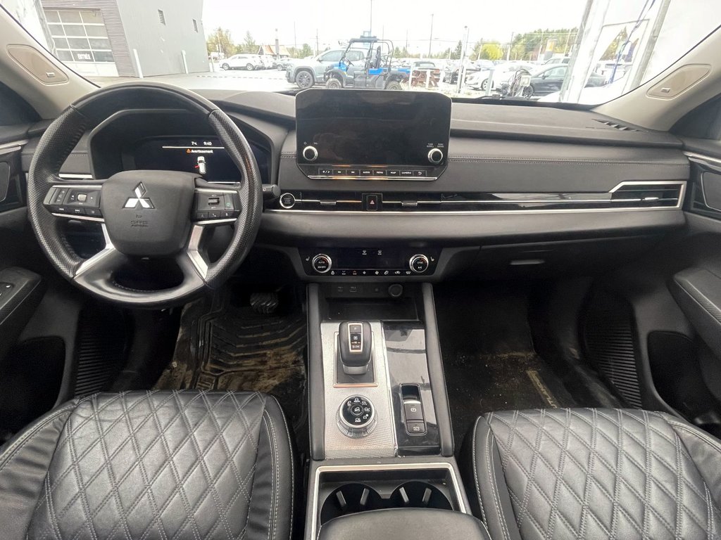 2022 Mitsubishi Outlander in St-Jérôme, Quebec - 13 - w1024h768px