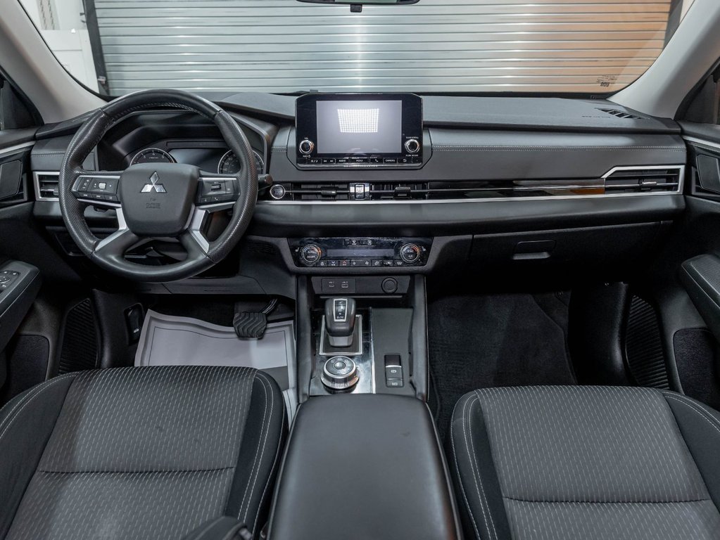 Mitsubishi Outlander  2023 à St-Jérôme, Québec - 12 - w1024h768px