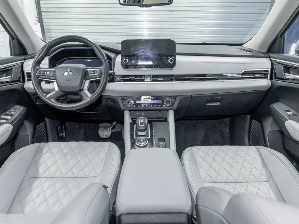 Mitsubishi Outlander  2023 à St-Jérôme, Québec - 12 - w1024h768px