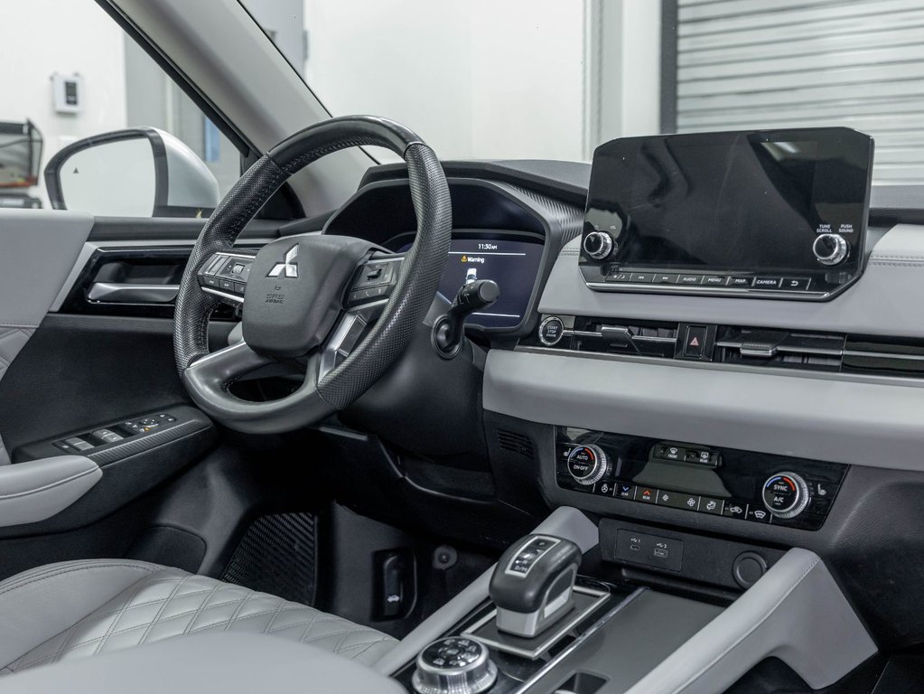 Mitsubishi Outlander  2023 à St-Jérôme, Québec - 28 - w1024h768px