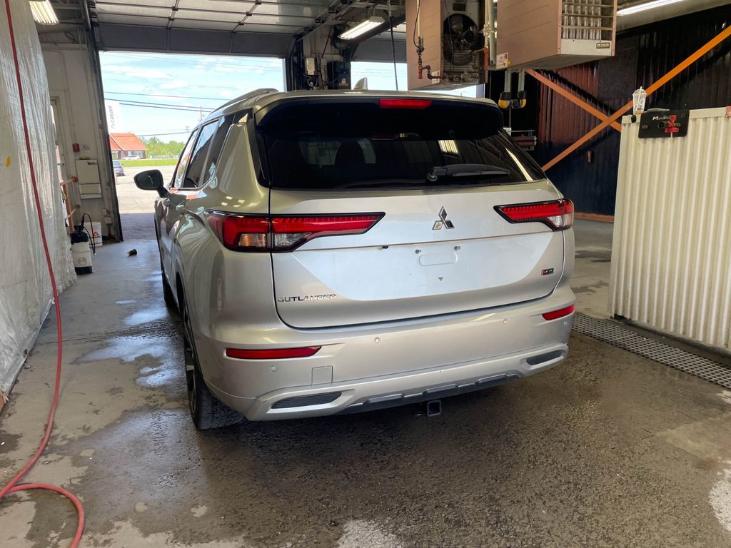 2023 Mitsubishi Outlander in St-Jérôme, Quebec - 8 - w1024h768px