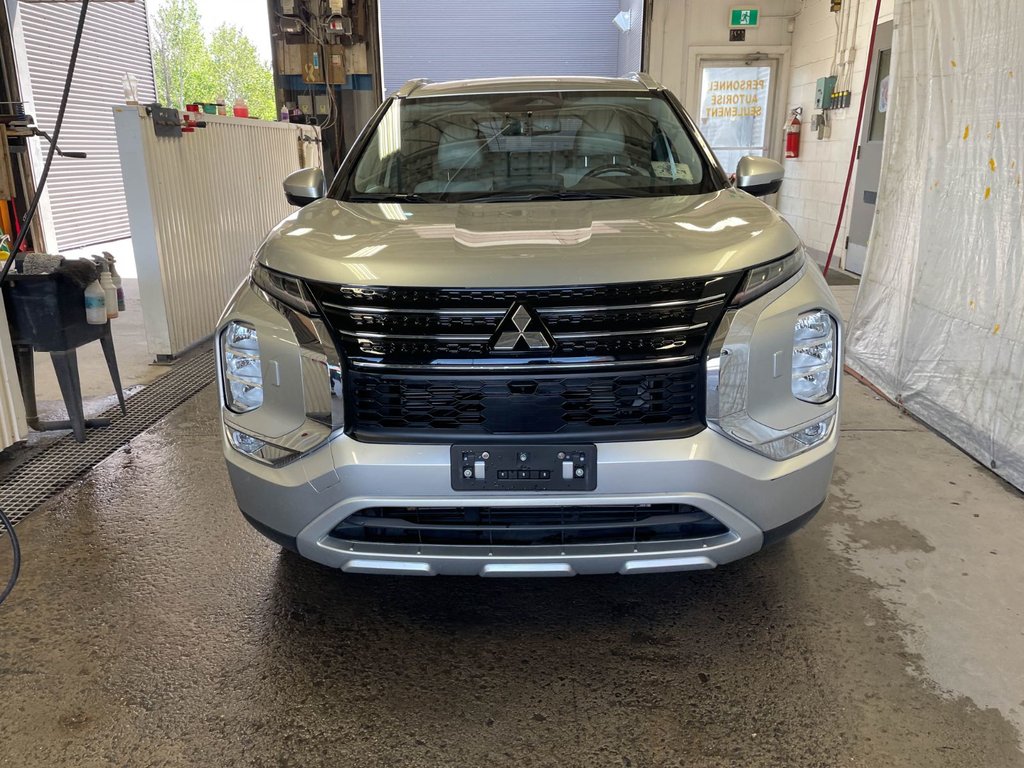 2023 Mitsubishi Outlander in St-Jérôme, Quebec - 6 - w1024h768px