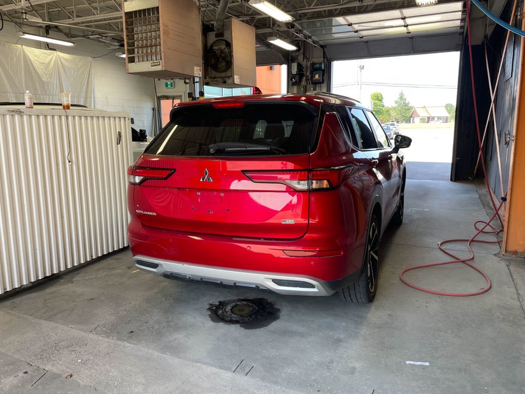 2023 Mitsubishi Outlander in St-Jérôme, Quebec - 9 - w1024h768px
