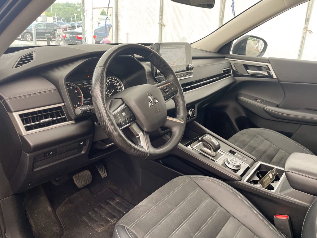 Mitsubishi Outlander  2024 à St-Jérôme, Québec - 3 - w1024h768px